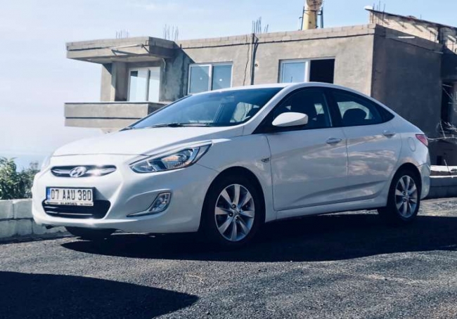 Hyundai Accent Blue Mode Plus